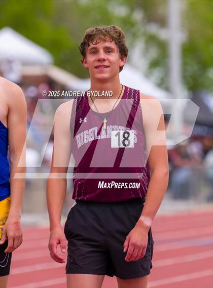 Thumbnail 2 in CHSAA State Track Championships (1600m Finals) photogallery.