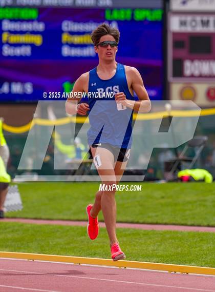 Thumbnail 2 in CHSAA State Track Championships (1600m Finals) photogallery.