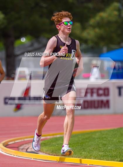 Thumbnail 2 in CHSAA State Track Championships (1600m Finals) photogallery.