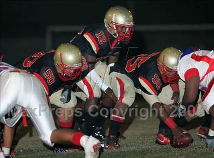 Thumbnail 1 in Serra @ Taft photogallery.