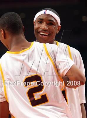 Thumbnail 1 in Mt. Vernon vs. Paterson Catholic (Nike Super 6 @ the Garden) photogallery.