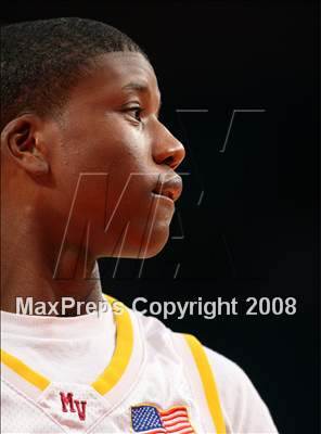 Thumbnail 3 in Mt. Vernon vs. Paterson Catholic (Nike Super 6 @ the Garden) photogallery.