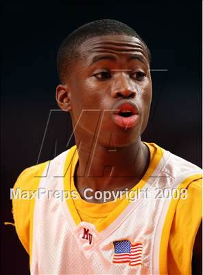 Thumbnail 2 in Mt. Vernon vs. Paterson Catholic (Nike Super 6 @ the Garden) photogallery.