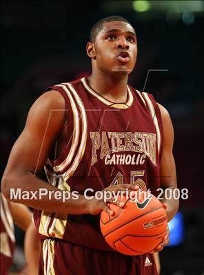 Thumbnail 3 in Mt. Vernon vs. Paterson Catholic (Nike Super 6 @ the Garden) photogallery.