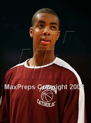 Thumbnail 3 in Mt. Vernon vs. Paterson Catholic (Nike Super 6 @ the Garden) photogallery.