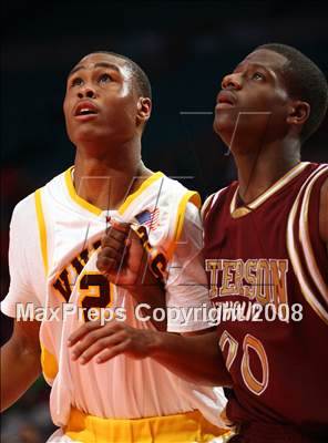 Thumbnail 3 in Mt. Vernon vs. Paterson Catholic (Nike Super 6 @ the Garden) photogallery.