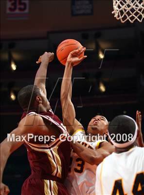 Thumbnail 1 in Mt. Vernon vs. Paterson Catholic (Nike Super 6 @ the Garden) photogallery.