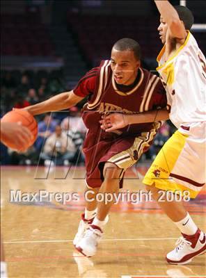 Thumbnail 3 in Mt. Vernon vs. Paterson Catholic (Nike Super 6 @ the Garden) photogallery.