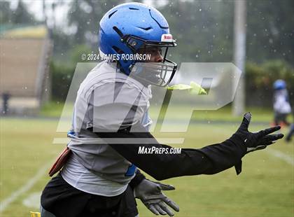Thumbnail 1 in Trinity Christian @ ED White photogallery.