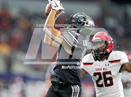 Thumbnail 3 in Cedar Hill vs. Guyer (UIL 6A Division 2 Region 1 Area Playoff) photogallery.