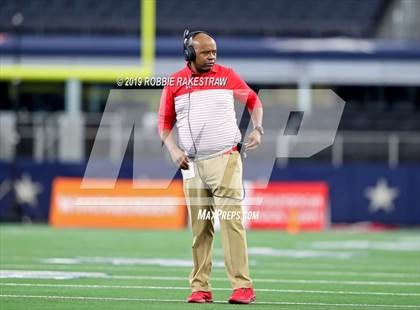 Thumbnail 3 in Cedar Hill vs. Guyer (UIL 6A Division 2 Region 1 Area Playoff) photogallery.