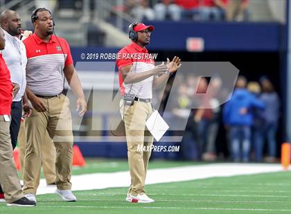 Thumbnail 3 in Cedar Hill vs. Guyer (UIL 6A Division 2 Region 1 Area Playoff) photogallery.