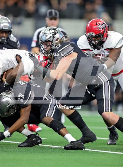 Thumbnail 3 in Cedar Hill vs. Guyer (UIL 6A Division 2 Region 1 Area Playoff) photogallery.