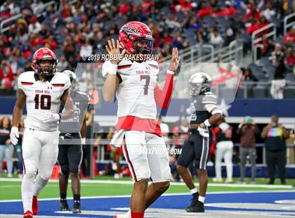 Thumbnail 1 in Cedar Hill vs. Guyer (UIL 6A Division 2 Region 1 Area Playoff) photogallery.
