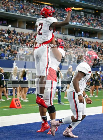 Thumbnail 1 in Cedar Hill vs. Guyer (UIL 6A Division 2 Region 1 Area Playoff) photogallery.
