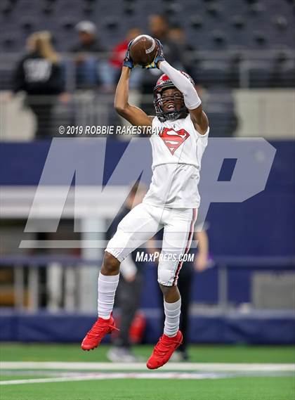 Thumbnail 2 in Cedar Hill vs. Guyer (UIL 6A Division 2 Region 1 Area Playoff) photogallery.