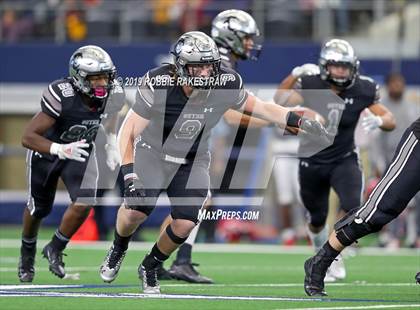 Thumbnail 2 in Cedar Hill vs. Guyer (UIL 6A Division 2 Region 1 Area Playoff) photogallery.