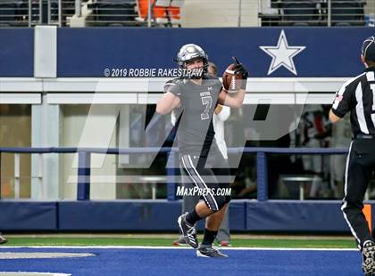 Thumbnail 3 in Cedar Hill vs. Guyer (UIL 6A Division 2 Region 1 Area Playoff) photogallery.