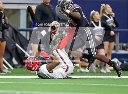 Thumbnail 1 in Cedar Hill vs. Guyer (UIL 6A Division 2 Region 1 Area Playoff) photogallery.
