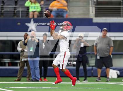 Thumbnail 2 in Cedar Hill vs. Guyer (UIL 6A Division 2 Region 1 Area Playoff) photogallery.
