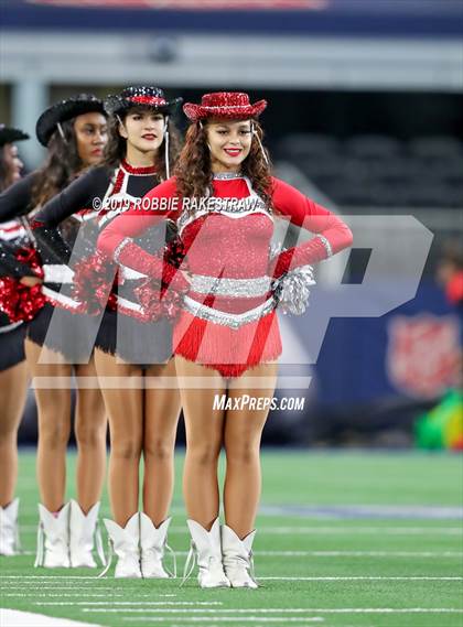 Thumbnail 3 in Cedar Hill vs. Guyer (UIL 6A Division 2 Region 1 Area Playoff) photogallery.
