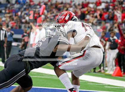 Thumbnail 2 in Cedar Hill vs. Guyer (UIL 6A Division 2 Region 1 Area Playoff) photogallery.