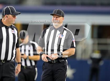 Thumbnail 1 in Cedar Hill vs. Guyer (UIL 6A Division 2 Region 1 Area Playoff) photogallery.