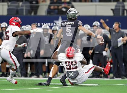 Thumbnail 3 in Cedar Hill vs. Guyer (UIL 6A Division 2 Region 1 Area Playoff) photogallery.