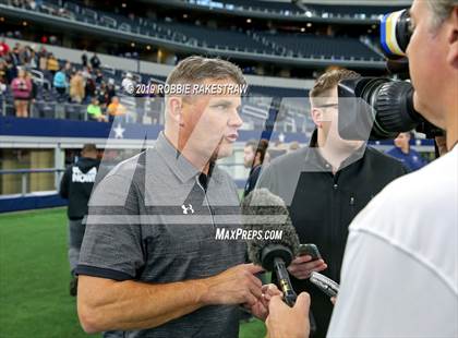 Thumbnail 2 in Cedar Hill vs. Guyer (UIL 6A Division 2 Region 1 Area Playoff) photogallery.