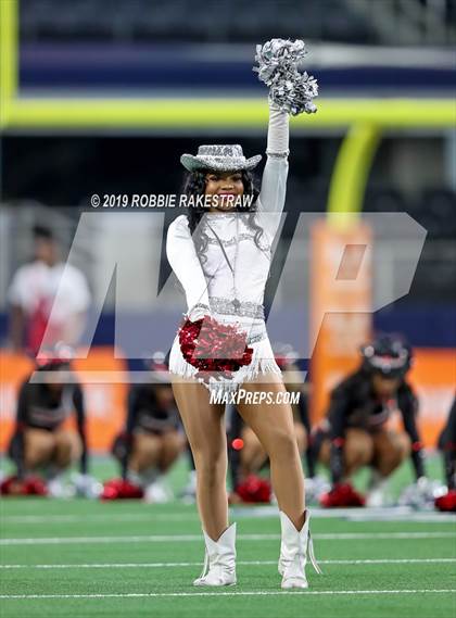 Thumbnail 1 in Cedar Hill vs. Guyer (UIL 6A Division 2 Region 1 Area Playoff) photogallery.