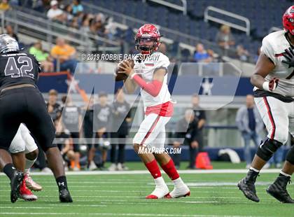 Thumbnail 2 in Cedar Hill vs. Guyer (UIL 6A Division 2 Region 1 Area Playoff) photogallery.
