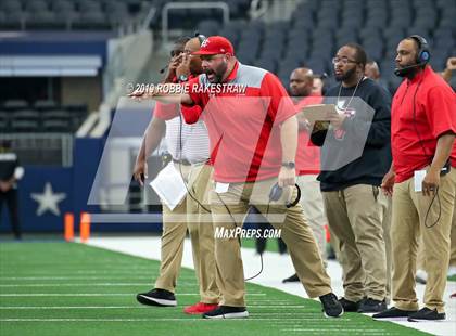 Thumbnail 2 in Cedar Hill vs. Guyer (UIL 6A Division 2 Region 1 Area Playoff) photogallery.