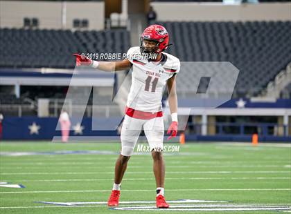 Thumbnail 2 in Cedar Hill vs. Guyer (UIL 6A Division 2 Region 1 Area Playoff) photogallery.