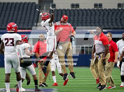 Thumbnail 3 in Cedar Hill vs. Guyer (UIL 6A Division 2 Region 1 Area Playoff) photogallery.