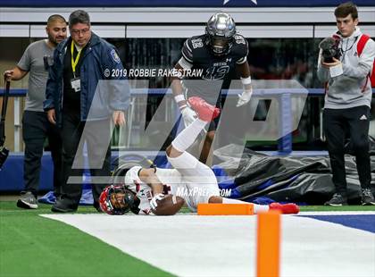 Thumbnail 3 in Cedar Hill vs. Guyer (UIL 6A Division 2 Region 1 Area Playoff) photogallery.