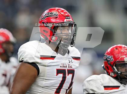 Thumbnail 2 in Cedar Hill vs. Guyer (UIL 6A Division 2 Region 1 Area Playoff) photogallery.