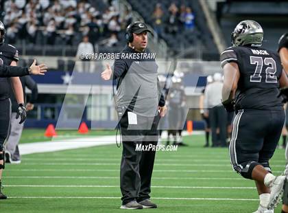 Thumbnail 2 in Cedar Hill vs. Guyer (UIL 6A Division 2 Region 1 Area Playoff) photogallery.