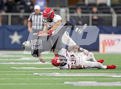 Thumbnail 2 in Cedar Hill vs. Guyer (UIL 6A Division 2 Region 1 Area Playoff) photogallery.