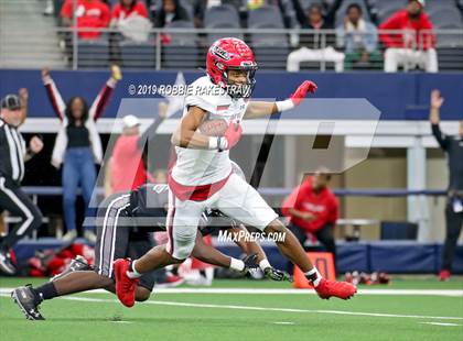 Thumbnail 2 in Cedar Hill vs. Guyer (UIL 6A Division 2 Region 1 Area Playoff) photogallery.