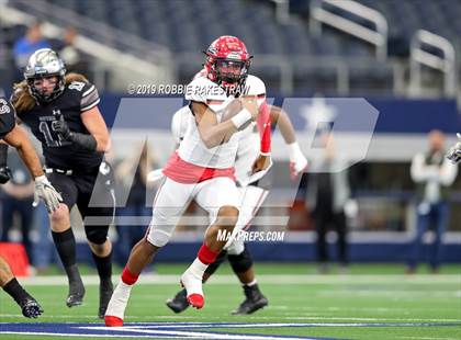 Thumbnail 2 in Cedar Hill vs. Guyer (UIL 6A Division 2 Region 1 Area Playoff) photogallery.