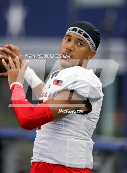 Thumbnail 3 in Cedar Hill vs. Guyer (UIL 6A Division 2 Region 1 Area Playoff) photogallery.