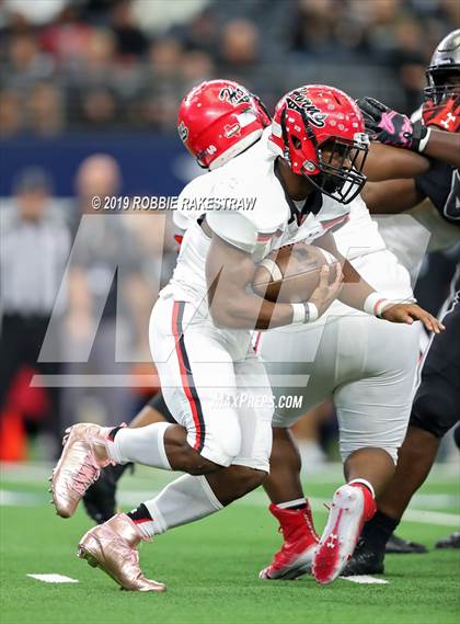Thumbnail 1 in Cedar Hill vs. Guyer (UIL 6A Division 2 Region 1 Area Playoff) photogallery.