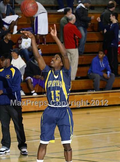 Thumbnail 3 in Oakland Tech vs. Pinole Valley (I Have A Dream Classic) photogallery.
