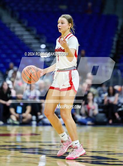 Thumbnail 3 in Huntington vs. Shallowater (UIL 3A Basketball Final) photogallery.
