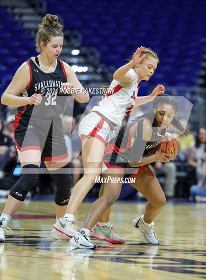 Thumbnail 3 in Huntington vs. Shallowater (UIL 3A Basketball Final) photogallery.