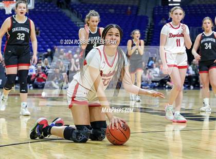 Thumbnail 2 in Huntington vs. Shallowater (UIL 3A Basketball Final) photogallery.