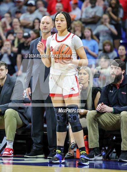 Thumbnail 1 in Huntington vs. Shallowater (UIL 3A Basketball Final) photogallery.
