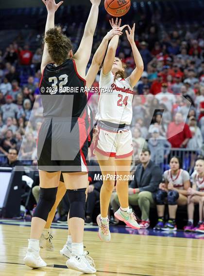 Thumbnail 3 in Huntington vs. Shallowater (UIL 3A Basketball Final) photogallery.