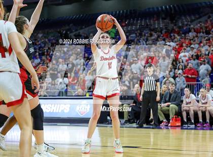 Thumbnail 2 in Huntington vs. Shallowater (UIL 3A Basketball Final) photogallery.