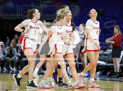 Thumbnail 1 in Huntington vs. Shallowater (UIL 3A Basketball Final) photogallery.